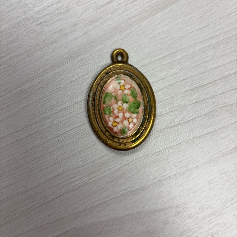 Floral Gold Pendant